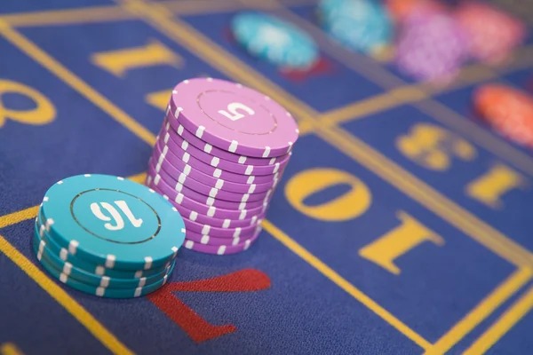 Mobile casino app screen with live dealer table access
